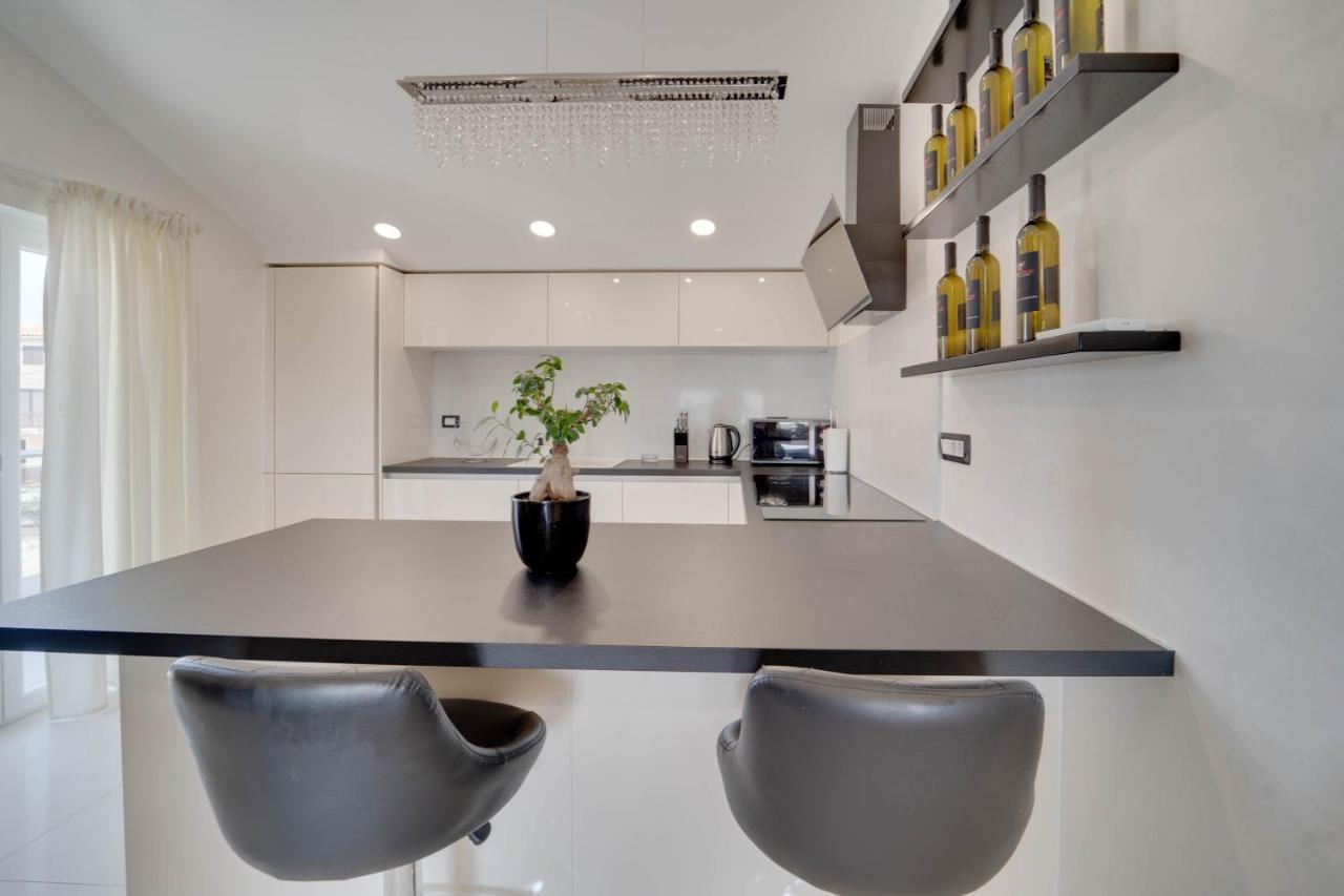 Black Diamond Apartment Vilanija Kültér fotó